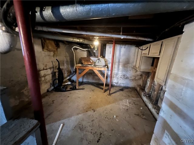 19 Silver Avenue, Auburn, NY 13021