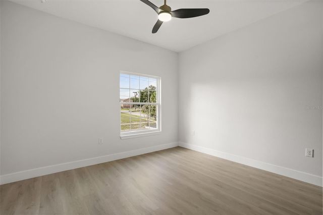 823 E MCDONALD AVENUE, Eustis, FL 32726