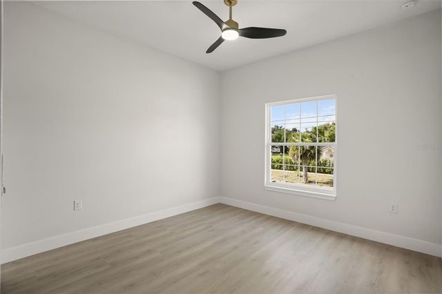 823 E MCDONALD AVENUE, Eustis, FL 32726