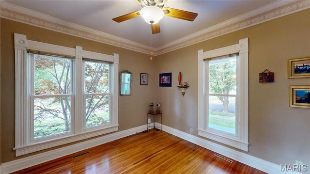 404 La Due Place, Greenville, IL 62246