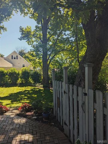 404 La Due Place, Greenville, IL 62246