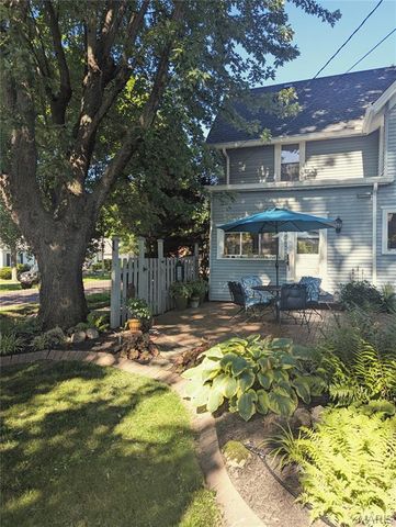 404 La Due Place, Greenville, IL 62246