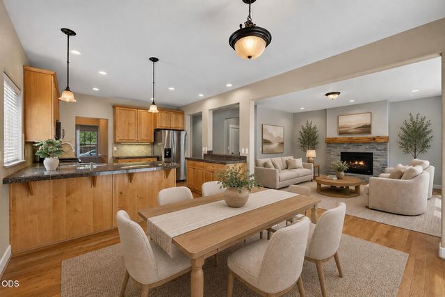 20308 Aberdeen Drive, Bend, OR 97702