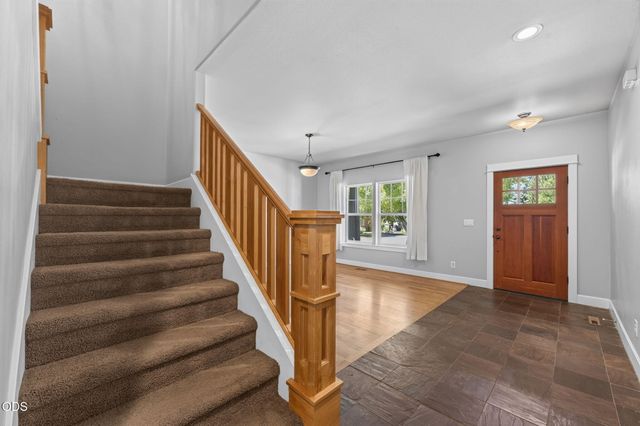 20308 Aberdeen Drive, Bend, OR 97702