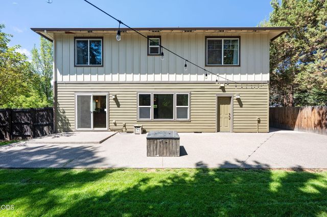 20308 Aberdeen Drive, Bend, OR 97702