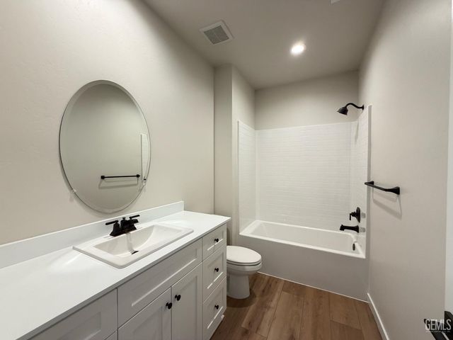 11035 Alcazar Avenue, Bakersfield, CA 93311