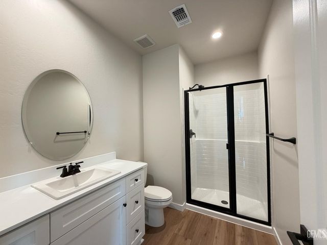 11035 Alcazar Avenue, Bakersfield, CA 93311