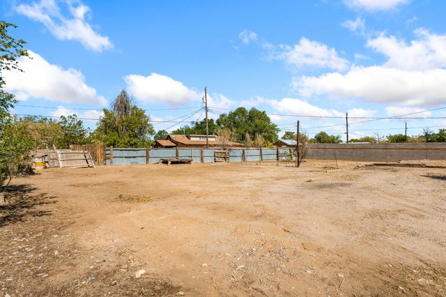 6413 Edith Boulevard NE, Albuquerque, NM 87107