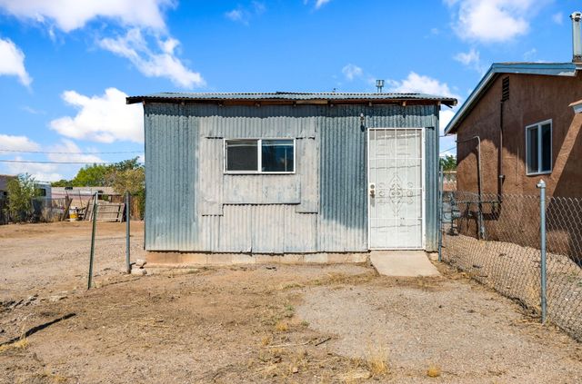 6413 Edith Boulevard NE, Albuquerque, NM 87107