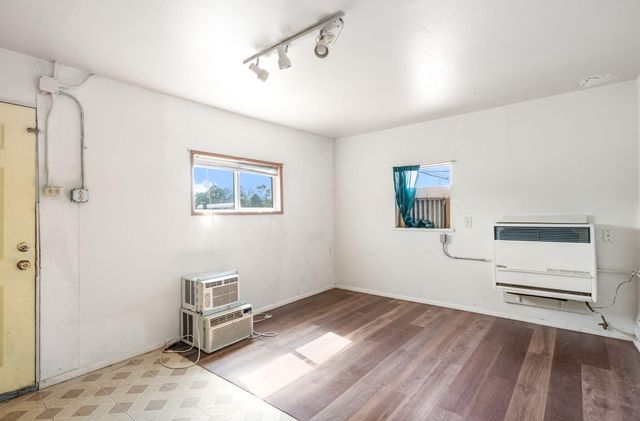 6413 Edith Boulevard NE, Albuquerque, NM 87107
