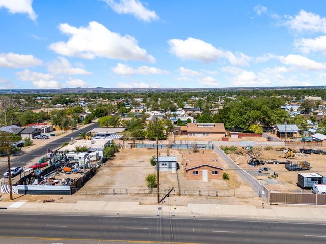 6413 Edith Boulevard NE, Albuquerque, NM 87107