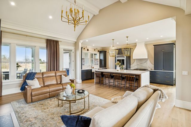 2157 Abiff Rd, Burns, TN 37029