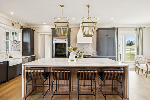 2157 Abiff Rd, Burns, TN 37029