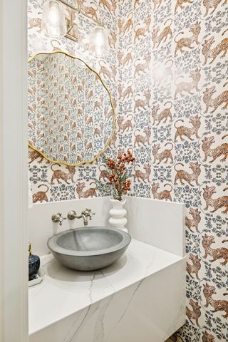 2157 Abiff Rd, Burns, TN 37029