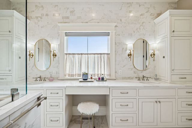 2157 Abiff Rd, Burns, TN 37029