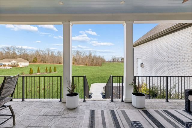 2157 Abiff Rd, Burns, TN 37029