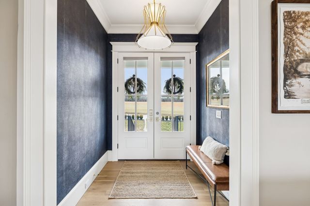 2157 Abiff Rd, Burns, TN 37029