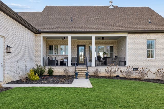 2157 Abiff Rd, Burns, TN 37029