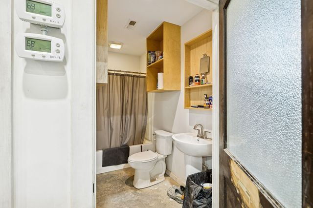 2157 Abiff Rd, Burns, TN 37029