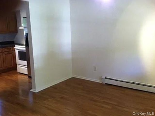 130 Park Avenue, Hicksville, NY 11801