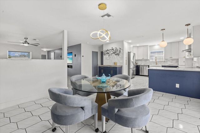 2000 58TH STREET N, St Petersburg, FL 33710