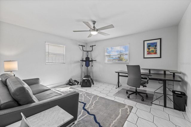 2000 58TH STREET N, St Petersburg, FL 33710