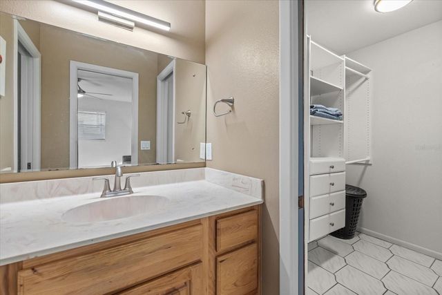 2000 58TH STREET N, St Petersburg, FL 33710