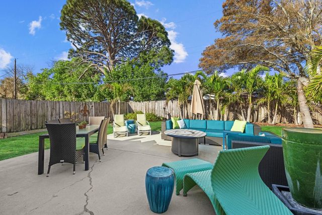 2000 58TH STREET N, St Petersburg, FL 33710