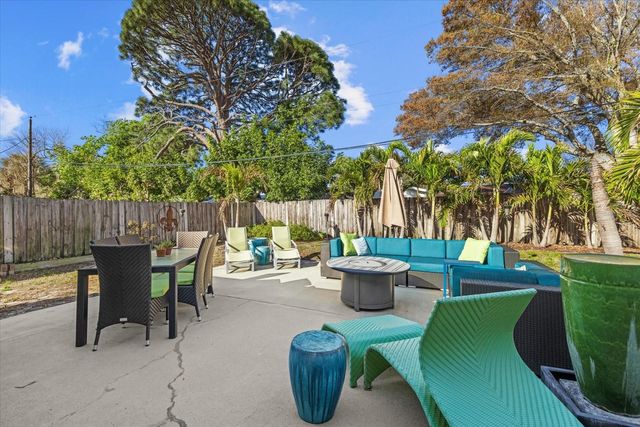 2000 58TH STREET N, St Petersburg, FL 33710