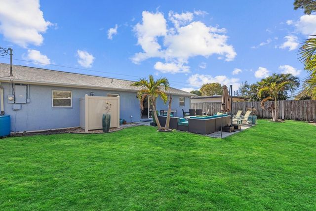 2000 58TH STREET N, St Petersburg, FL 33710