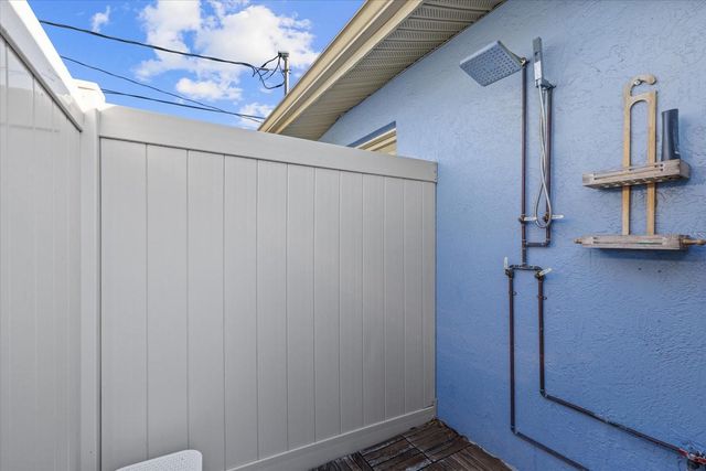 2000 58TH STREET N, St Petersburg, FL 33710