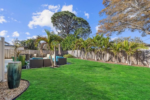 2000 58TH STREET N, St Petersburg, FL 33710