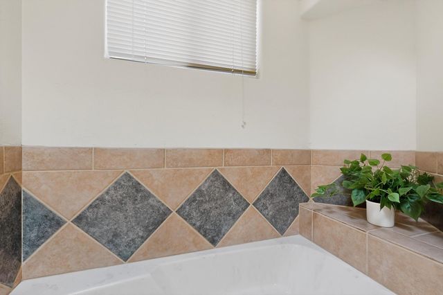 10100 Irbid Road NE, Albuquerque, NM 87122