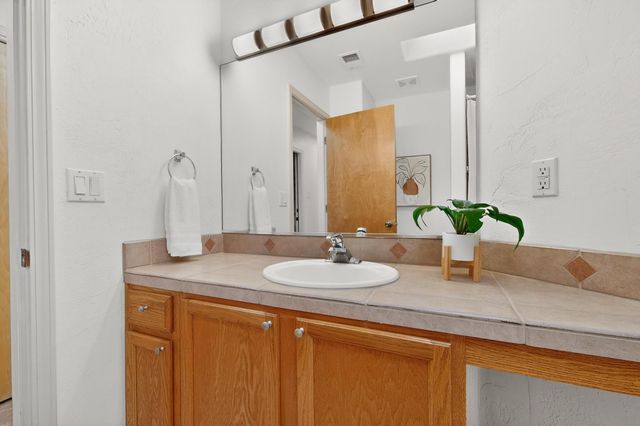 10100 Irbid Road NE, Albuquerque, NM 87122