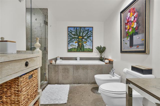 465 Brickell Ave 702, Miami, FL 33131