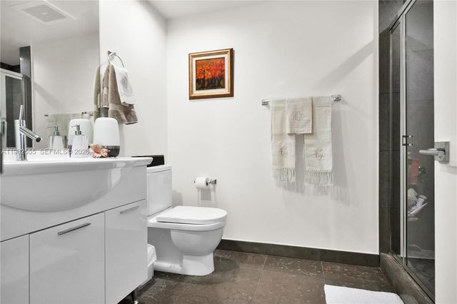 465 Brickell Ave 702, Miami, FL 33131