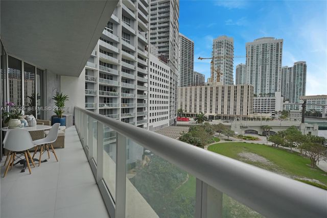 465 Brickell Ave 702, Miami, FL 33131