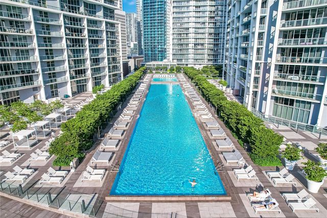 465 Brickell Ave 702, Miami, FL 33131
