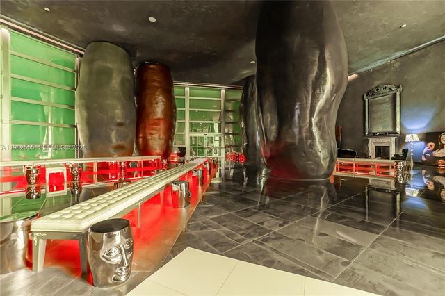 465 Brickell Ave 702, Miami, FL 33131