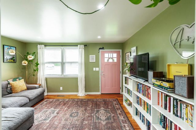 1351 Rosedale Ct, Nashville, TN 37207