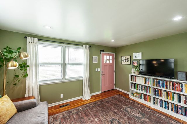 1351 Rosedale Ct, Nashville, TN 37207