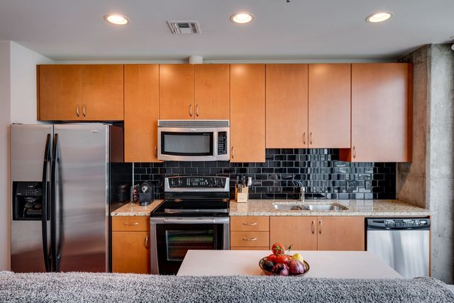 301 Demonbreun St Unit 1812, Nashville, TN 37201