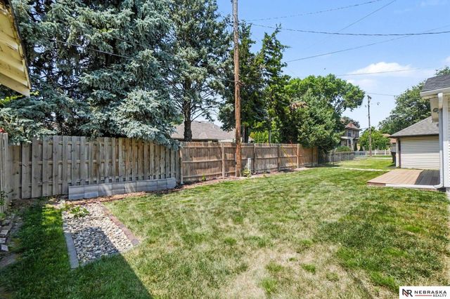 1233 N I Street, Fremont, NE 68025