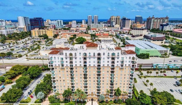 616 CLEARWATER PARK Road 602, West Palm Beach, FL 33401