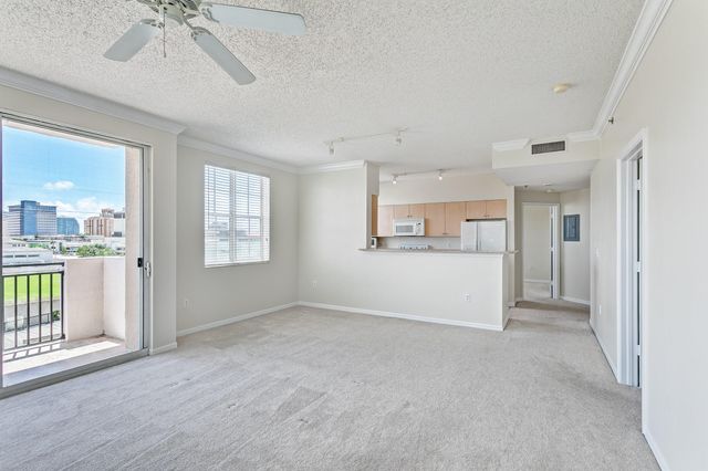 616 CLEARWATER PARK Road 602, West Palm Beach, FL 33401