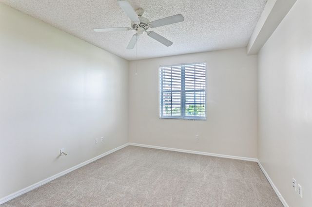 616 CLEARWATER PARK Road 602, West Palm Beach, FL 33401