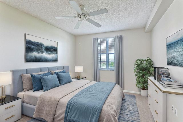 616 CLEARWATER PARK Road 602, West Palm Beach, FL 33401