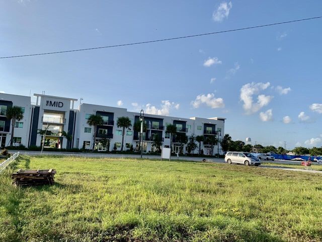 1616 N Dixie Highway, Lake Worth Beach, FL 33460