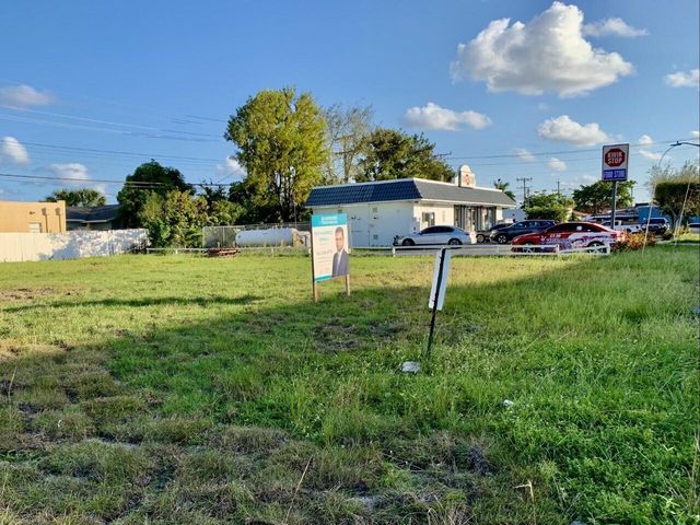 1616 N Dixie Highway, Lake Worth Beach, FL 33460