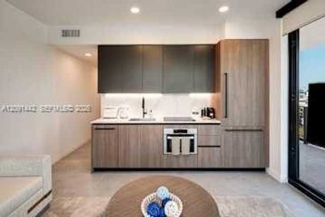 580 72 Street 201, Miami Beach, FL 33141